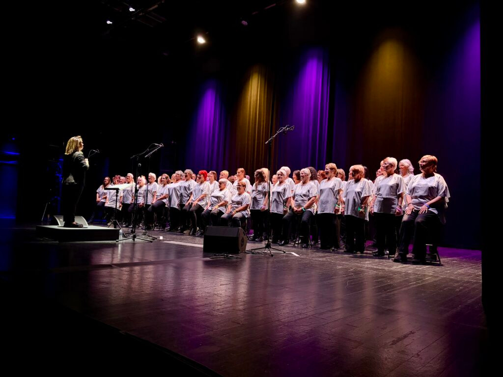 Un Théâtre de Grasse vibrant pour Le Chœur du Sud et ses 100 choristes